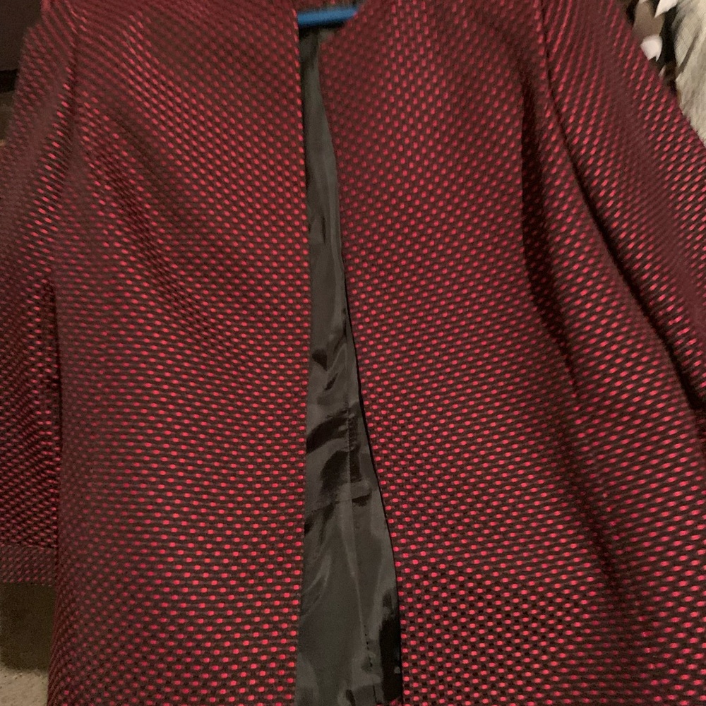 Women’s Bkazers - Picture 4 of 16